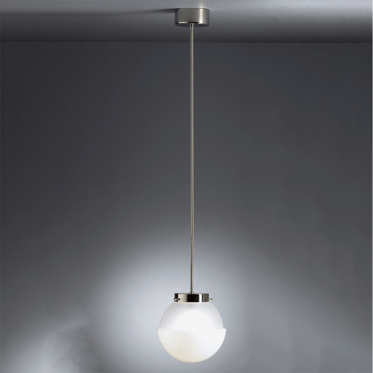 Tecnolumen Bauhaus Deckenlampe mit Glaskugel in Weiß und Chrom - Bild 1