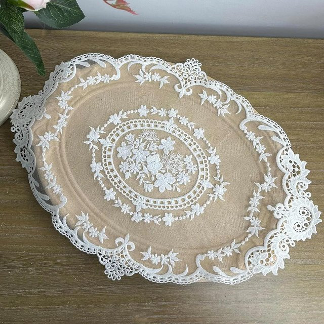 Yiran Furniture Platzsets im Retro-Französischen Stil mit floraler Stickerei, Weiß, B/T: 42 x 30 cm - Bild 1