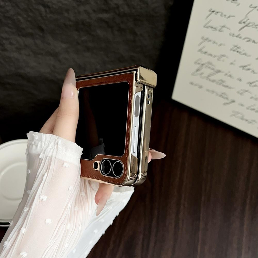 Magnetische Lederhülle mit Scharnierschutz für Samsung Galaxy Z Flip 6 5 4 3 7 Stoßfeste 2in1 Bumper Case in Schwarz, Weiß, Rot, Blau oder Braun - Bild 3