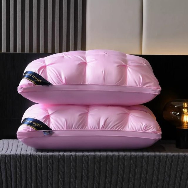 Happy Haul Luxuskissen in Rosa mit Nackenstütze für Tiefschlaf, B/H: 74 x 48 cm - Bild 1