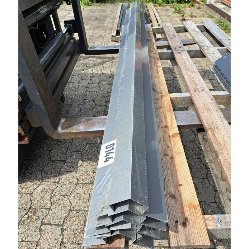 Firstblech aus Aluminium von Friedrich von Lien AG in Graualuminium RAL 9007, Länge: 2,50 m - Bild 1