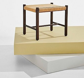 Ines Hocker aus Eiche mit Stoffbezug in Pastill, Beige, Braun oder Schwarz - Bild 1