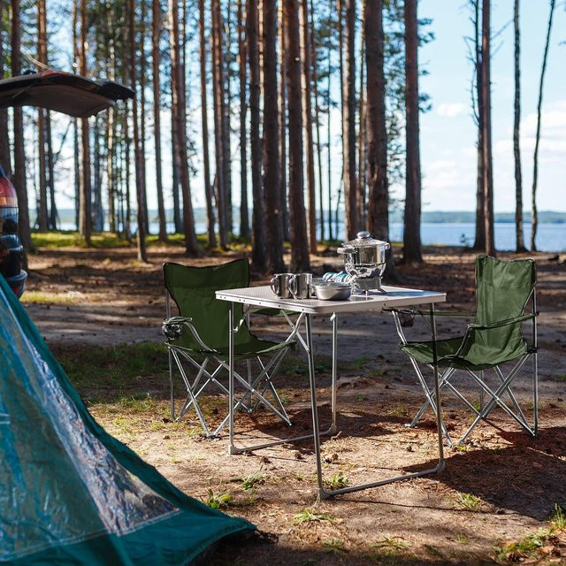 Songmics 2er Set Campingstühle in Grün mit Armlehnen und Getränkehalter, belastbar bis 120 kg - Bild 1