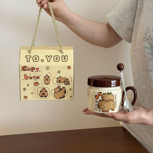 Kreative Kapibara Keramiktasse mit Deckel und Löffel in Beige, Volumen: 400 ml - Bild 1