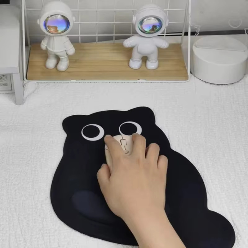Gaming Mauspad Mode Big-Eyed Katze mit Handgelenkauflage in Schwarz - Bild 4