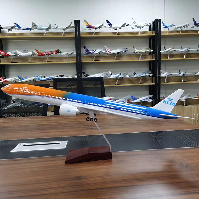 ZOCO KLM Royal Dutch Airlines B747 777 787 MD11, Flugzeugmodelle, Harz, mit Licht & Rädern, ab 14 Jahren - Bild 4
