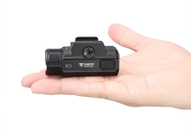 Trustfire GM05 Taktische LED-Taschenlampe mit 1050 Lumen, USB-Aufladung, IP65 wasserdicht, Schwarz - Bild 1