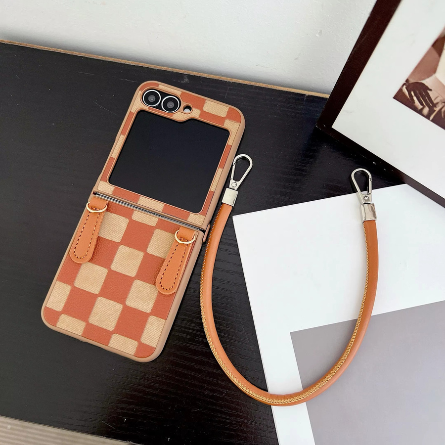 Karierte PU-Leder-Handyhülle mit Handschlaufe für Samsung Galaxy Z Flip 7, 6, 5, 4, 3 5G in Pink oder Braun - Bild 5