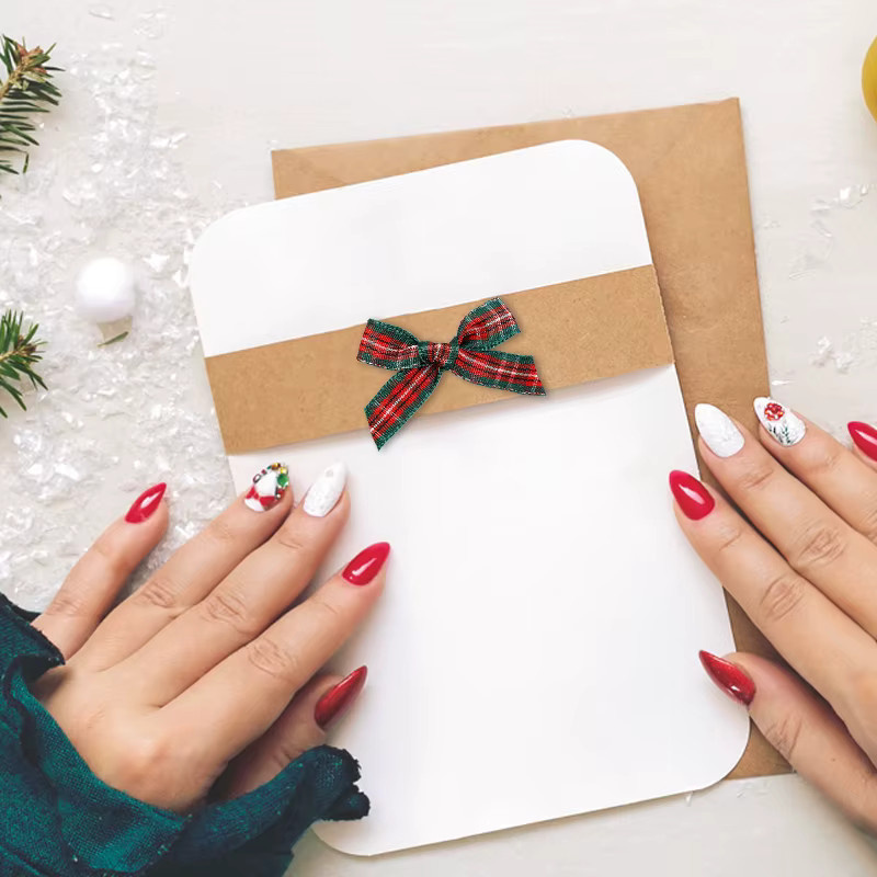 50 Stück ZQCXLD Weihnachts-Stoffschleifen in Rot und Grün, kariertes Nähzubehör für Weihnachtsbaum-Anhänger und Scrapbooking - Bild 4