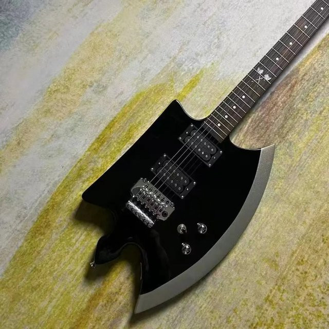 OUCEY E-Gitarre in Schwarz mit Axtform, Palisander-Griffbrett und Floyd-Rose-Tremolo - Bild 1