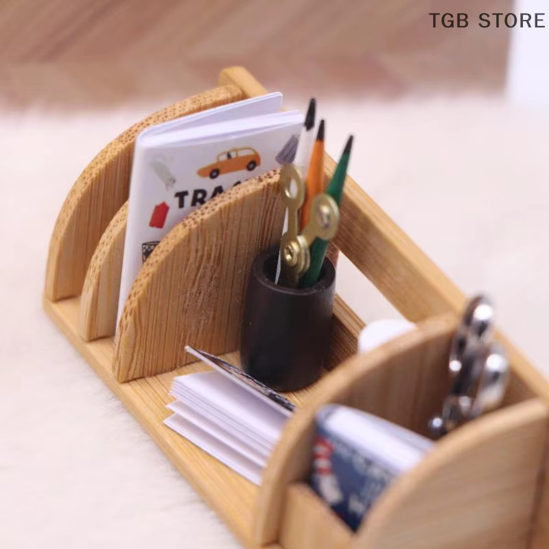Miniatur Desktop Bücherregal DIAPER&CORED aus Holz in Braun als Deko-Modell für dein Wohnzimmer - Bild 4