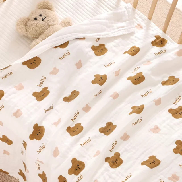 DANIVIVI Baby Badetuch und Wickeldecke aus 4-lagiger Baumwolle in Weiß mit Tier-Motiv - Bild 1