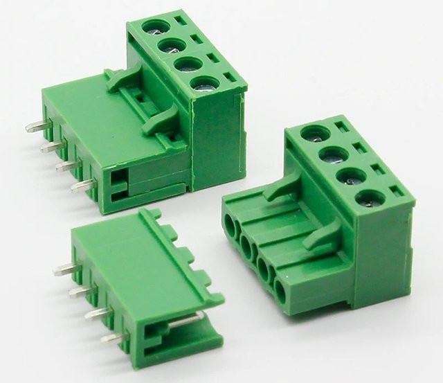 ELECAPITAL 10er Set 4-polige Leiterplatten-Schraubklemmenblock Anschlussstecker Typ 300 V 10 A mit 5,08 mm Rastermaß in Grün - Bild 1