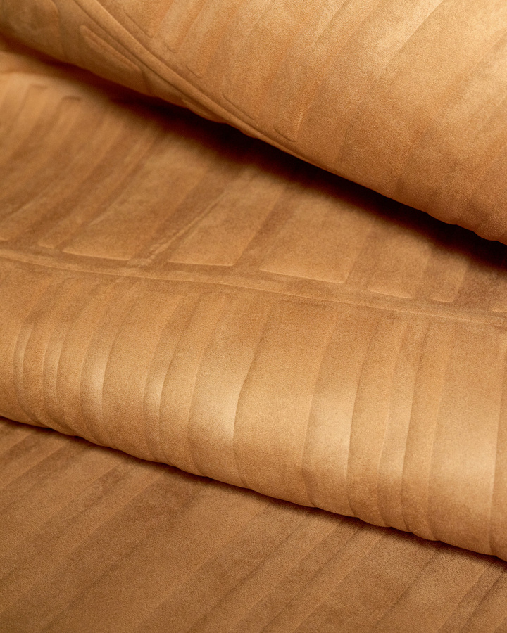 Élitis Teppich Boudoir Suédine RM 1105 70 in Orange und Braun - Bild 1