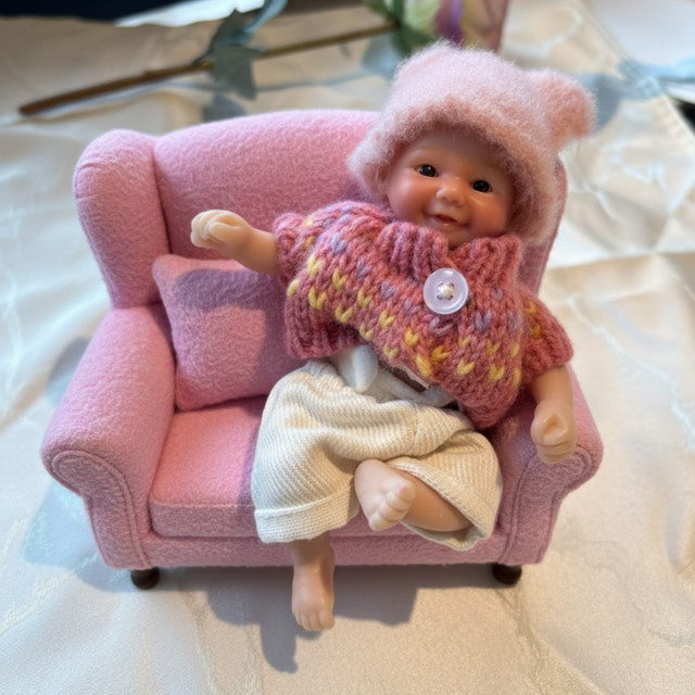 CatDoneca Vivienne Mini Palm, Mädchenpuppe, waschbar, Silikon - Bild 1