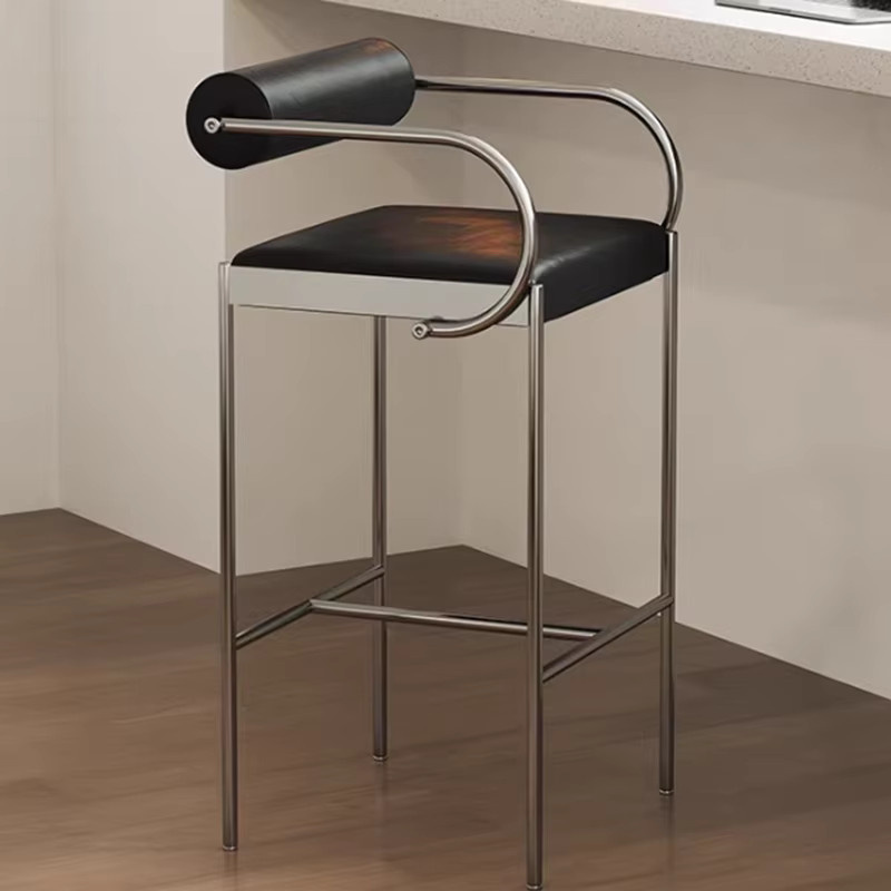 DUTRIEUX Barhocker im skandinavischen Design aus schwarzem Kunstleder mit Metallgestell - Bild 3