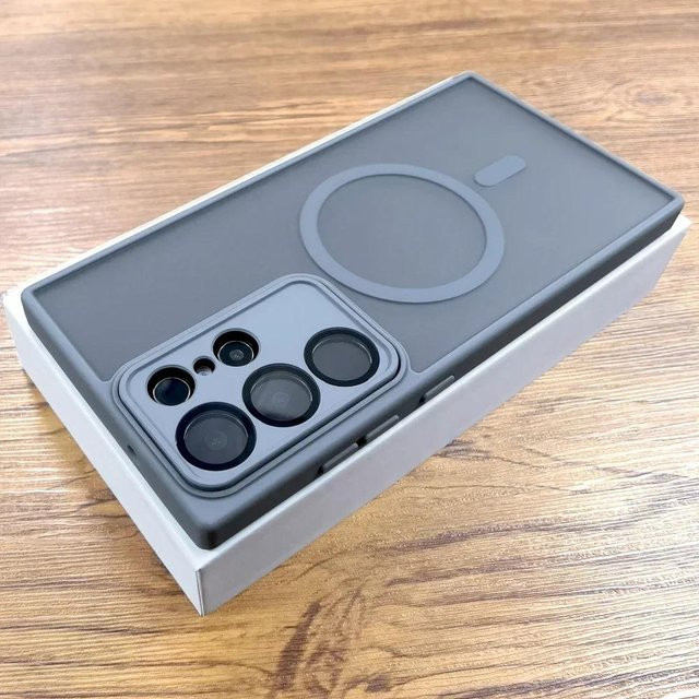 Magnetische Luxus Matte Schutzhülle für Samsung Galaxy S25 S24 S23 S22 Ultra Plus mit Linsenschutz und MagSafe für kabelloses Laden in Transparent oder Grau - Bild 1