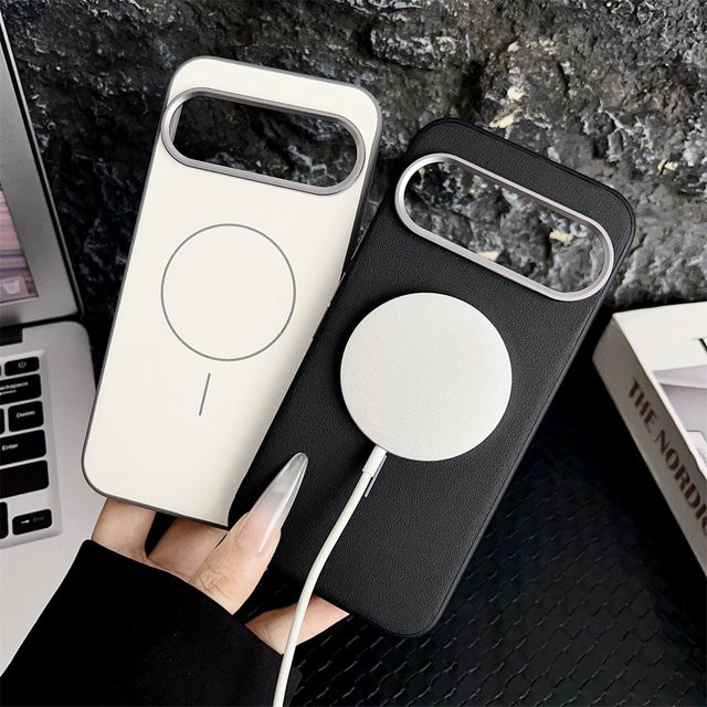 Ledertasche mit abnehmbarem Metall-Kamerarahmen für Google Pixel 10 Pro XL in Weiß mit magnetischem kabellosem Laden und ultradünnem Hautgefühl - Bild 1