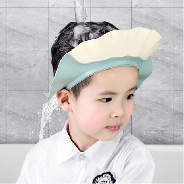 Two Dads Silikon Shampoo Kappe für Babys und Kinder in Blau mit Gehörschutz - Bild 1