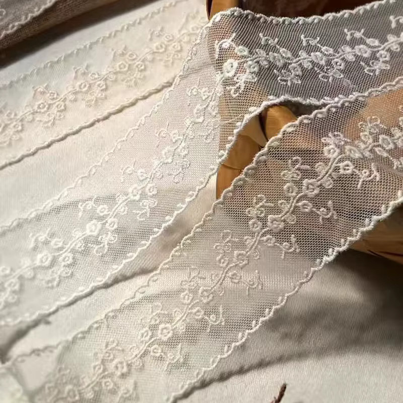 HYZELY Vintage-Spitzenband mit Blumenstickerei in Weiß und Beige, 2 Yards Netzspitzenband für Bastelarbeiten und Hochzeiten - Bild 2