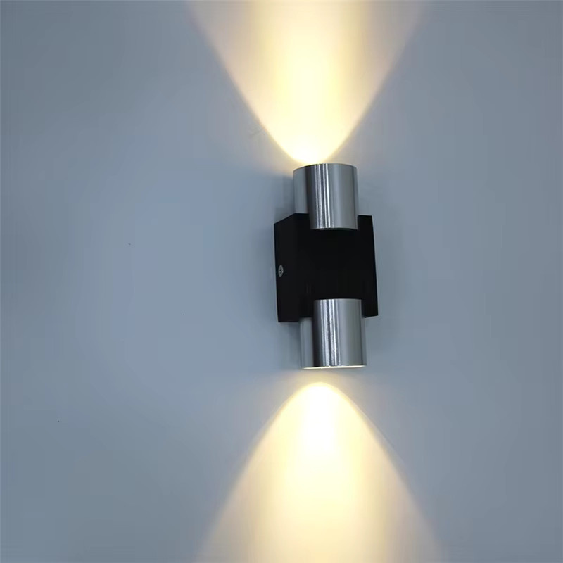 Feiyunlux Moderne LED Wandlampe aus Aluminium in Silber oder Schwarz für Wohnzimmer Schlafzimmer und Flur mit Up-Down Lichteffekt und warmweißem Licht - Bild 3