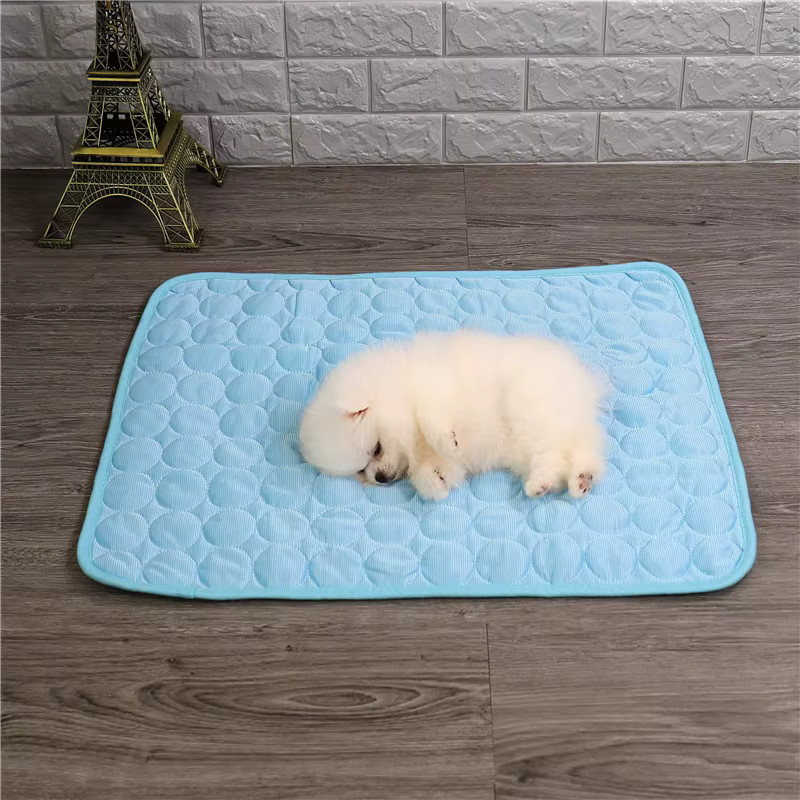 Pawstrip Kühlmatte für Hunde und Katzen, atmungsaktive Eisdecke in Blau, B/T: 40 x 30 cm - Bild 2