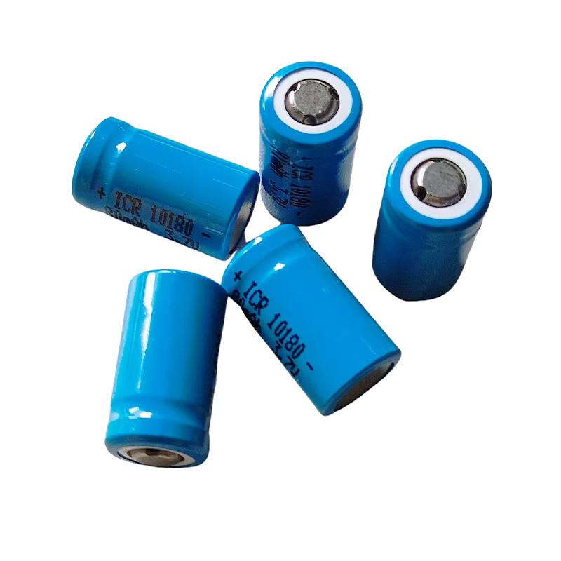 SIRYAKKU Li-Ionen-Akku ICR10180 in Blau, 3,7 V mit 80 mAh inklusive Ladegerät für Mini UC02 LED-Taschenlampe und Lautsprecher - Bild 2