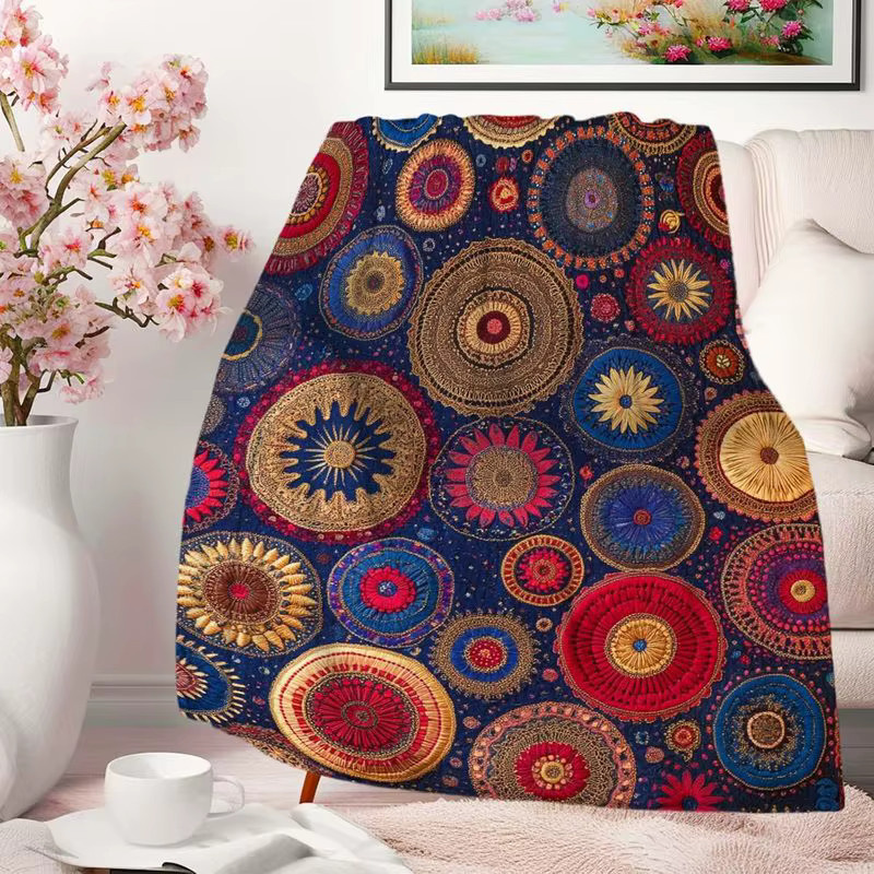 VIKAMA Flanell-Decke in Marineblau mit ethnischem Mandala-Design im Boho-Stil - Bild 3
