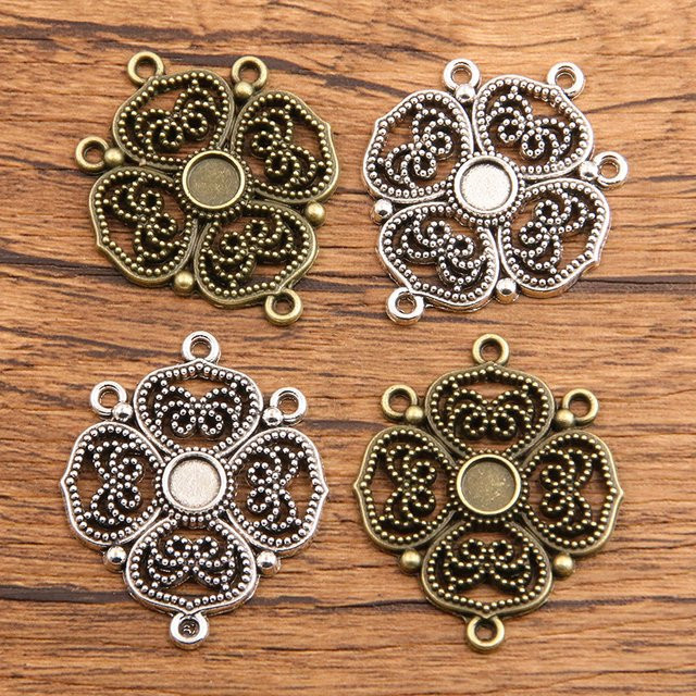 Pulchritude Charms Anhänger, Bicolor, Messing, Blumen, 5 mm - Bild 1