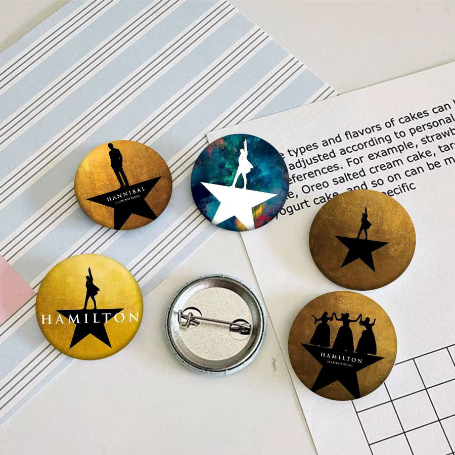 Brosche American Musical Hamilton Anime Cartoon-Stil, Emaille-Pin - Bild 2