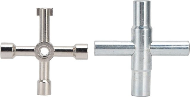 2er-Set OutsideWorld Sillcock-Schlüssel 4-Wege aus Edelstahl in Silber und Weiß - Bild 1