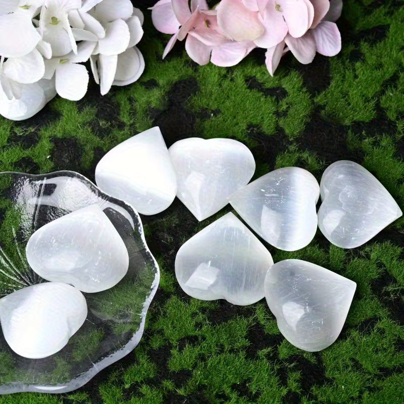 CrystalHola Selenit-Herzkristall in Weiß, natürlicher milchiger Stein für deine Heimdekoration - Bild 3