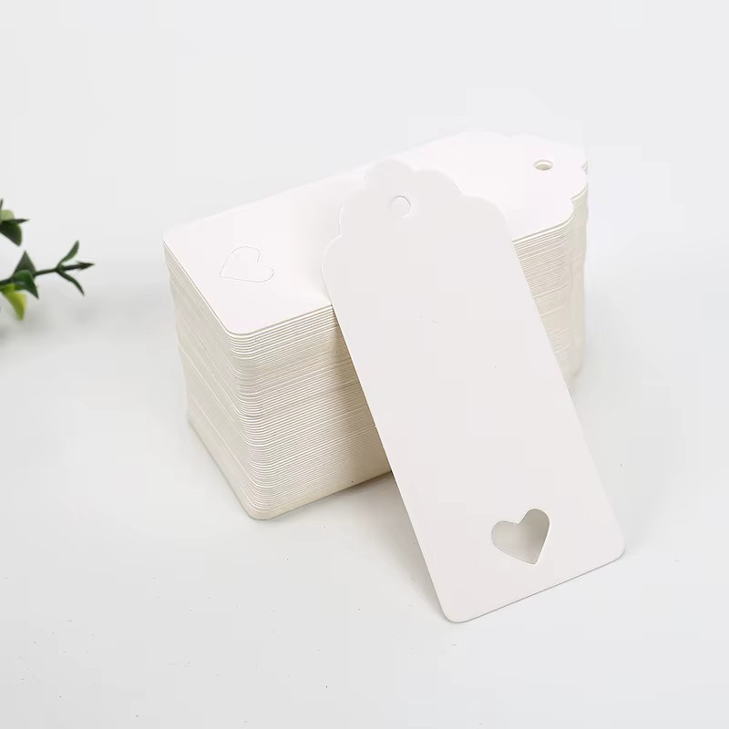 DIY Bastelset mit hohlem Herz und Blumenkopf als Lesezeichen und Anhänger aus weißem Papier - Bild 3