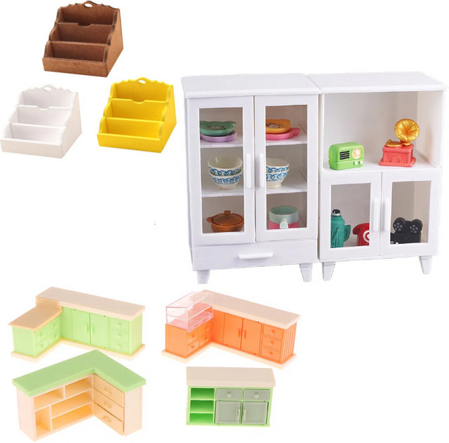 DIAPER&CORED Miniatur Möbel Modell Weiß Schrank Vitrine als Puppenhaus Zubehör - Bild 1
