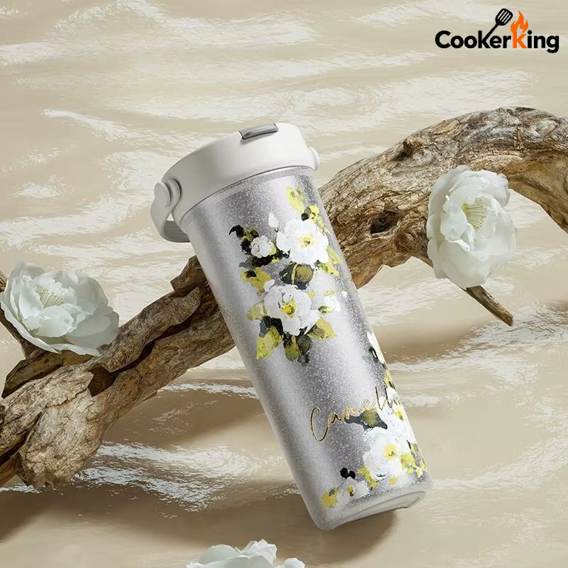 COOKER KING Isolierter Handbecher aus Titan und PP mit Strohhalm und Blumenmuster, Multicolour, 590 ml - Bild 2