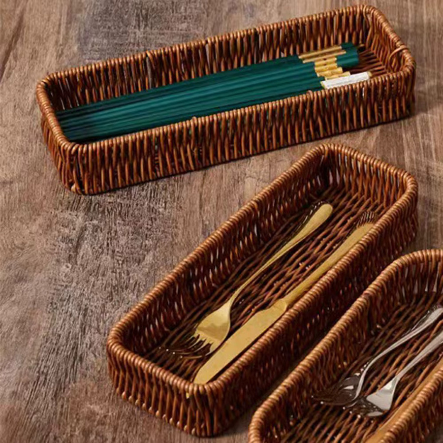 Rechteckiger Aufbewahrungskorb aus Kunststoff in brauner Rattan-Optik für Zuhause und Schreibtisch - Bild 2