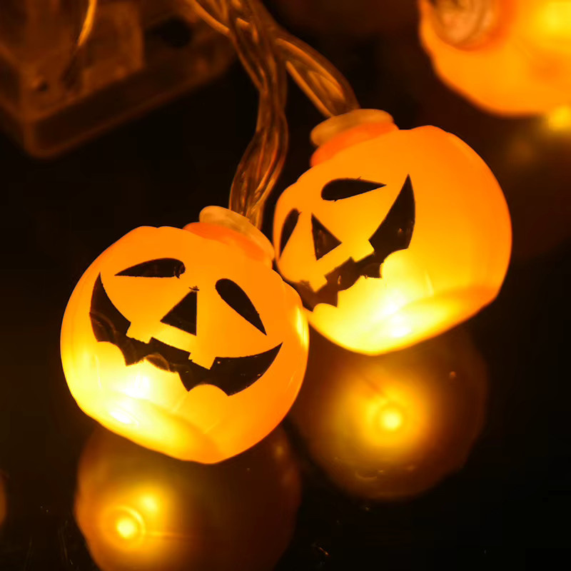 Halloween LED Lichterkette mit 10 Motiven wie Kürbis, Spinne, Fledermaus, Schädel und Geist für Indoor und Outdoor Dekoration, Länge: 1,5 m - Bild 2