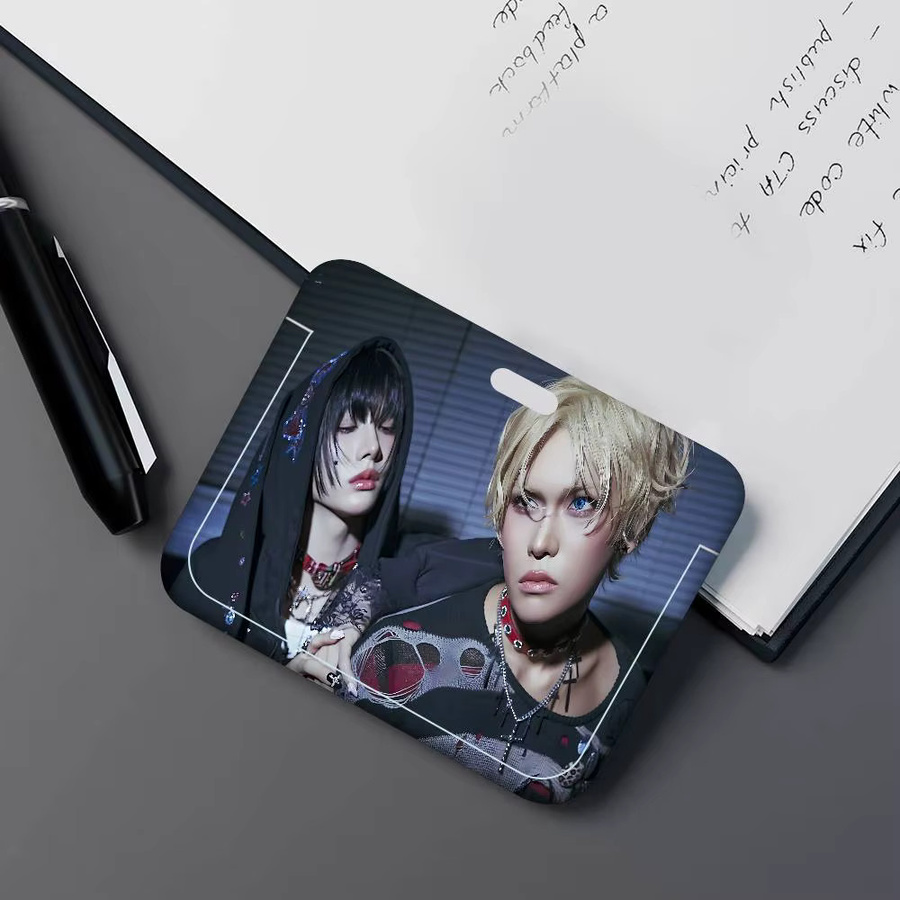 X-XLov K-Pop Bus-Pass-Kartenhülle aus Kunststoff in Multicolour als Halter für Bankkarten, Arbeitsausweise und Namensschilder - Bild 4