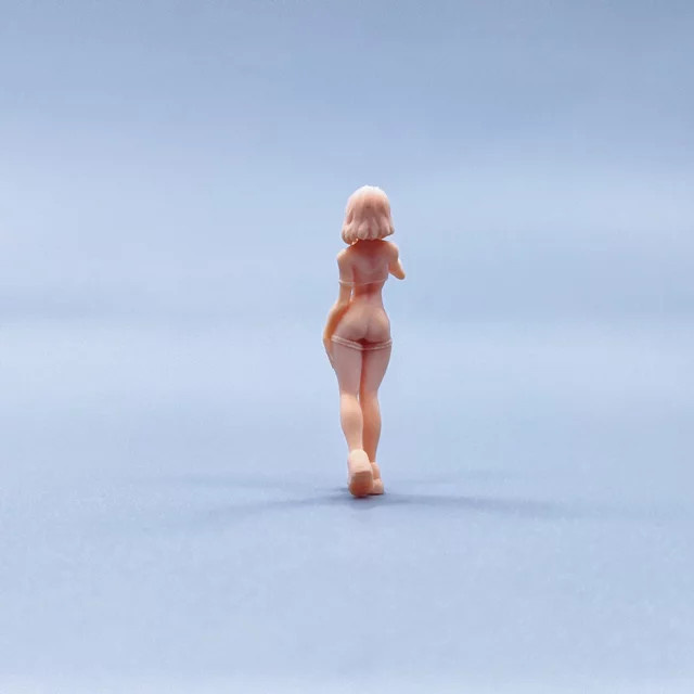EHCMODEL Walking Girl Mädchen, Miniaturen, Harz, 1:43, Einzelfigur - Bild 1