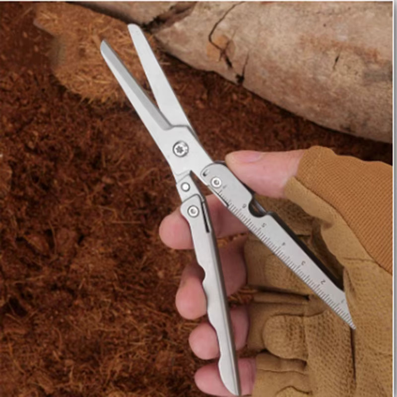Tragbare Mini-Edelstahlschere in Silber für Outdoor, Camping und Haushalt - Bild 4