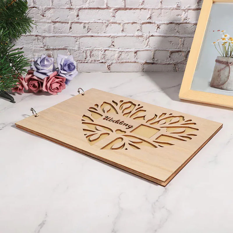 OutsideWorld Gästebuch aus Holz in Braun mit abstraktem Vintage-Design für deine Hochzeit - Bild 5