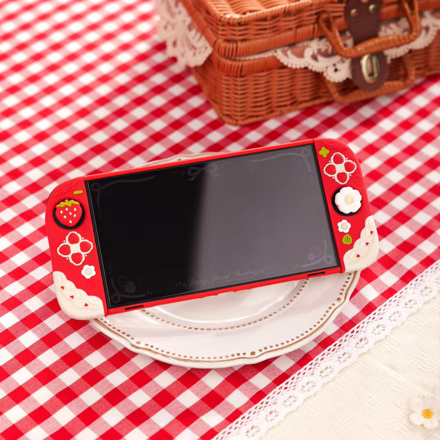 Geekshare Spring Strawberry Silikon-Schutzhülle und JoyCon-Abdeckung für Nintendo Switch 2 in Rot inklusive Daumengriffen - Bild 3