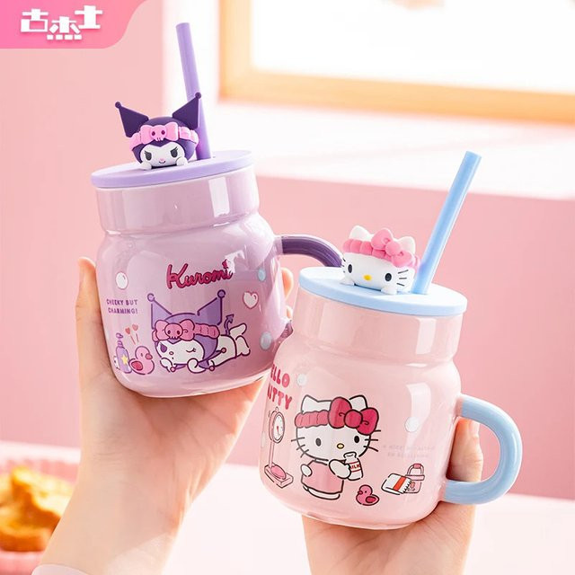 Sanrio Keramiktasse Hello Kitty und Kuromi mit Strohhalm und 3D-Deckel, 450 ml - Bild 1