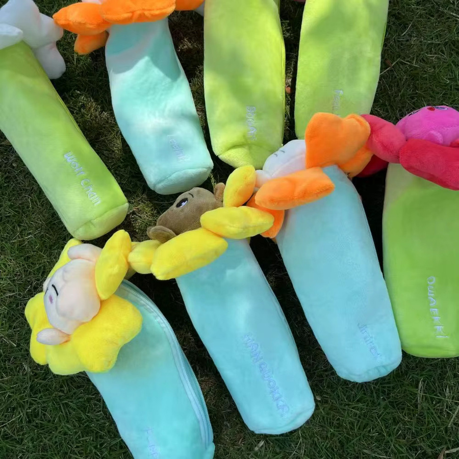 SKZOO Stray Kids Federmäppchen in Blumenform als niedliches Schreibwaren-Etui für Fans, Mehrfarbig - Bild 3