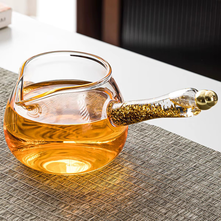 Transparenter Glas-Gongfu-Teekrug mit goldenem Griff und Goldfolie-Details, 7,5 l - Bild 3