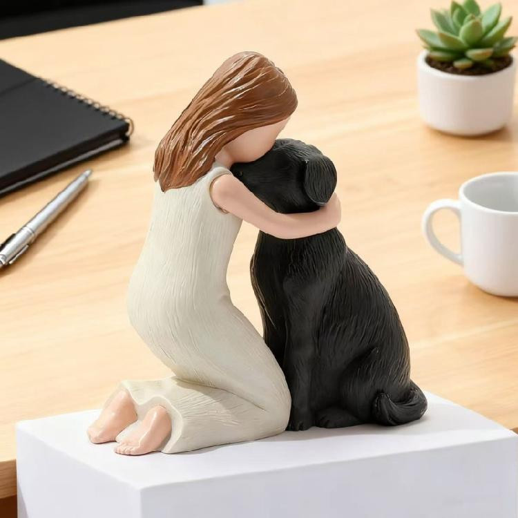 Detaillierte Miniaturskulptur Mädchen und Hund aus Harz in Schwarz als Wohnaccessoire für Hundeliebhaber - Bild 2