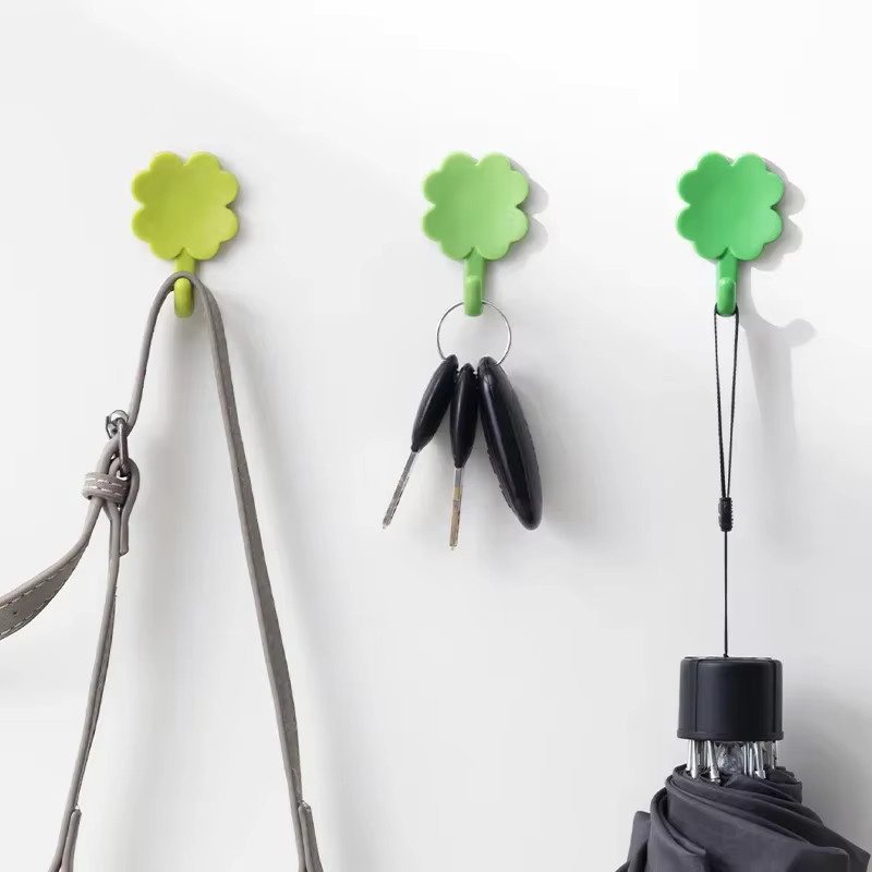 4er-Set selbstklebende Wandhaken in Kleeblatt-Design, grün, aus Kunststoff - Bild 2