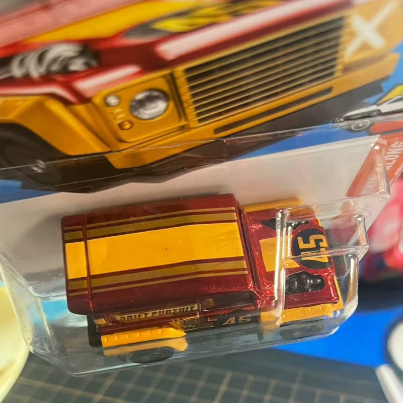 Hot Wheels Drift-Ender Custom, Druckguss-Fahrzeugmodell, 1:64, ab 3 Jahren - Bild 4