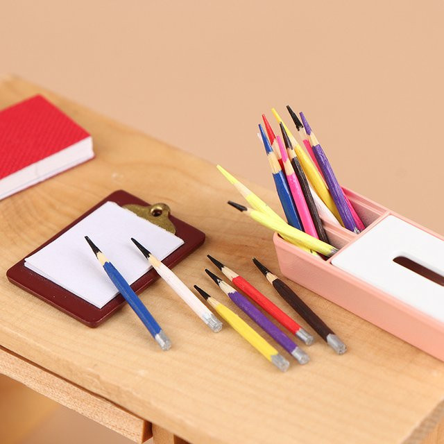DIAPER&CORED Dollhouse Miniature Pen Mini Colored Pencil, 8-teiliges Set, Bunt / Mehrfarbig, Zubehör - Bild 1