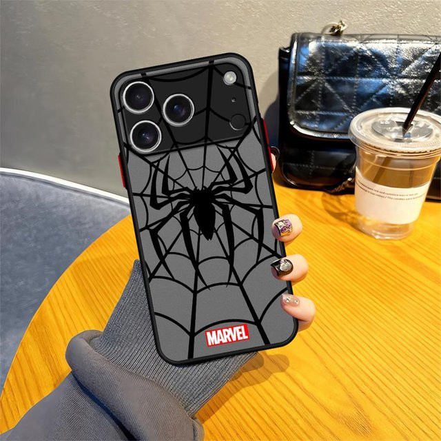 Marvel Spider Man Spinnennetz Handyhülle für iPhone 14, 15, 16, 17 Pro Max und weitere Modelle in Schwarz oder Transparent - Bild 1
